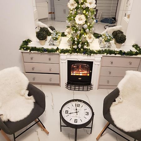 Duplex Marquis Lägenhet Braşov Exteriör bild