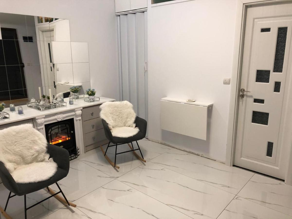 Duplex Marquis Lägenhet Braşov Exteriör bild