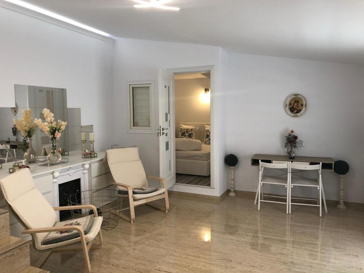 Duplex Marquis Lägenhet Braşov Exteriör bild